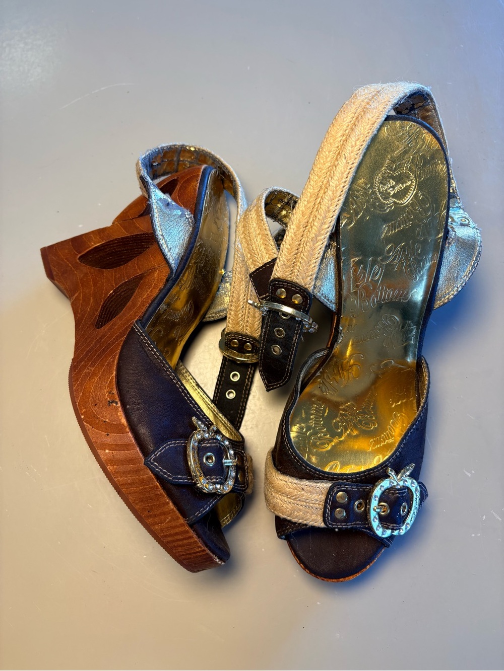 Y2K Vintage Ultra Rare Grail Apple Bottoms platform wedge wooden heels